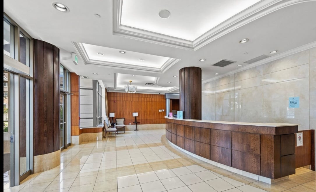 55 Strathaven Dr #1415