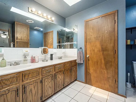 3004 Los Robles
