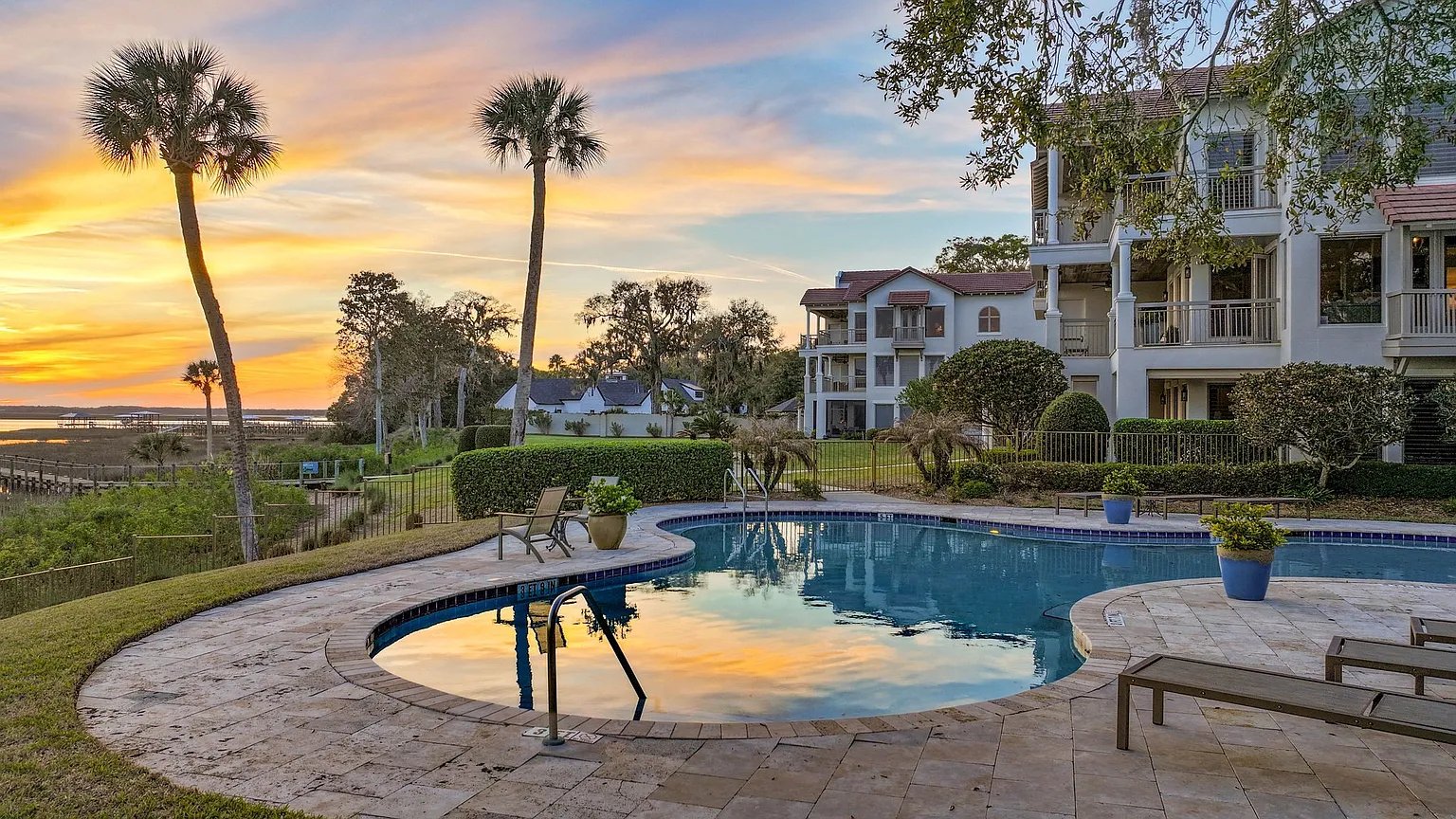 5067 First Coast Hwy #202D
