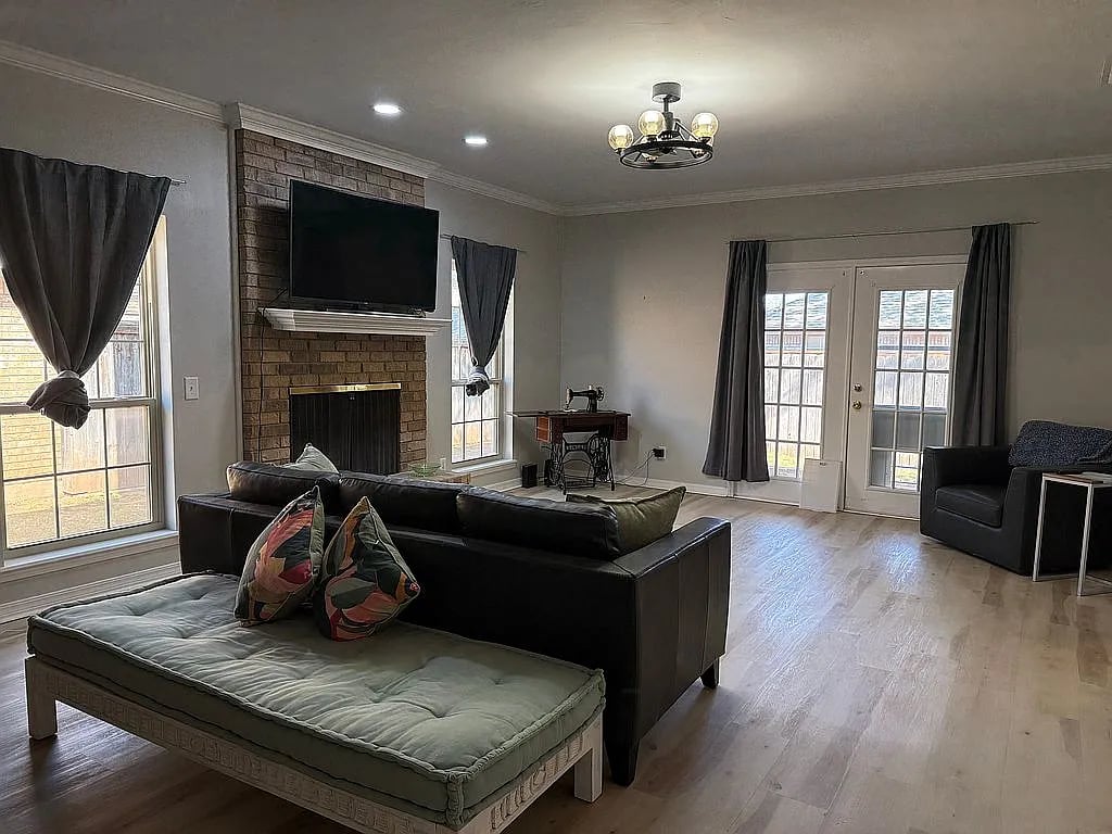 1514 Cynthia Ln