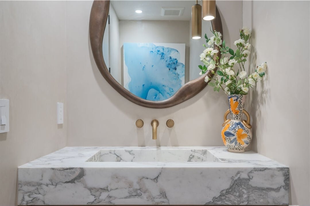 Windmere Crest, Dorrington Ave, 90048