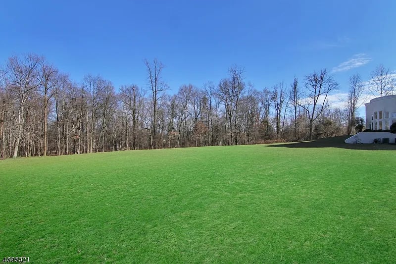 389 E Mount Pleasant Ave