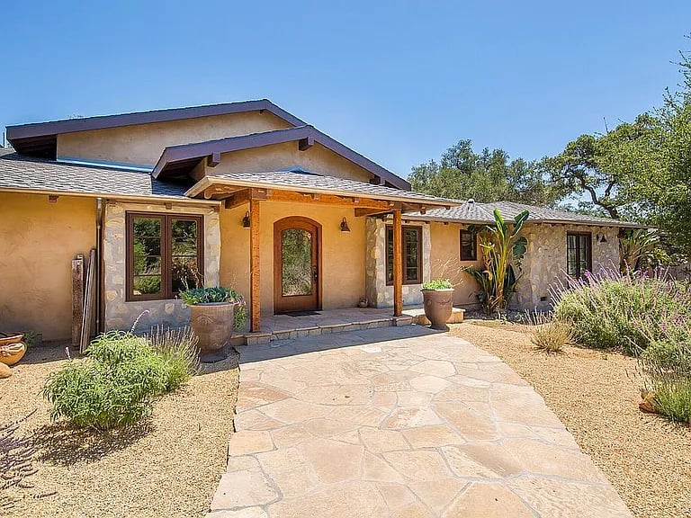 704 Palomar Rd