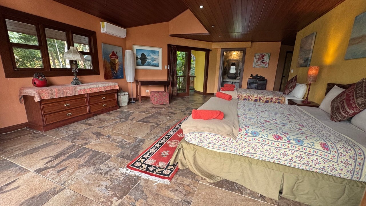 12 Room Hotel in Uvita with Ocean View Expansion Land