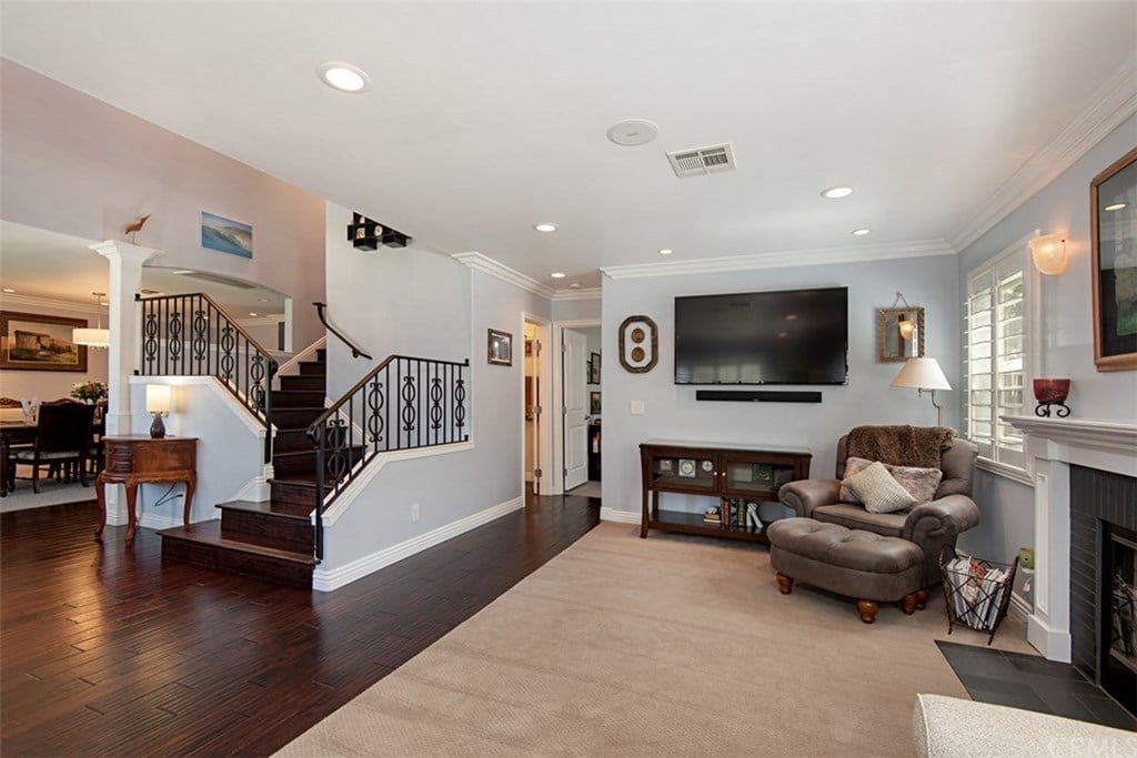 1431 Kenneth Dr