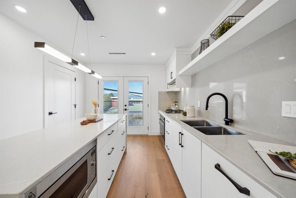 1217 Wolfe Ave
