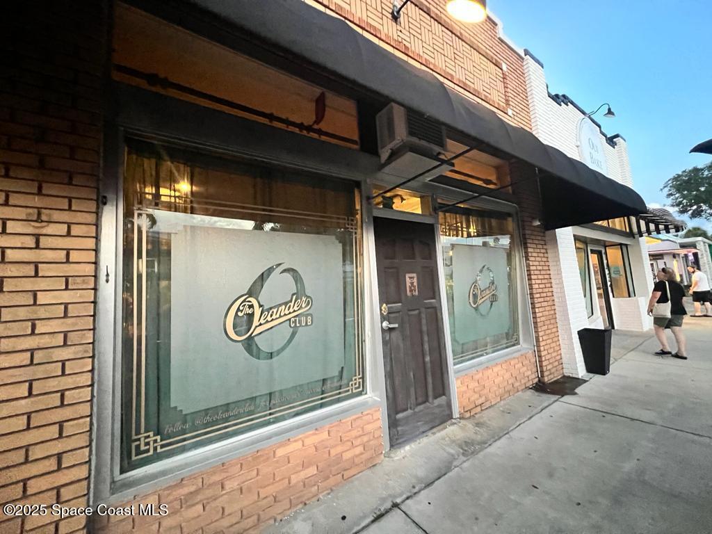 1296 Highland Ave