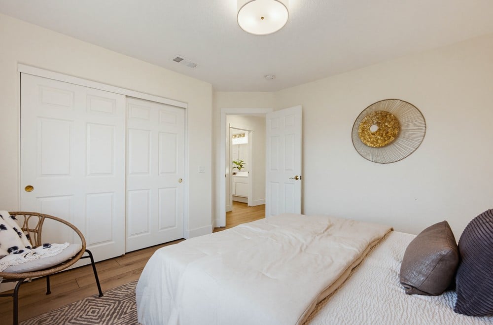 39912 Hillsboro Cir