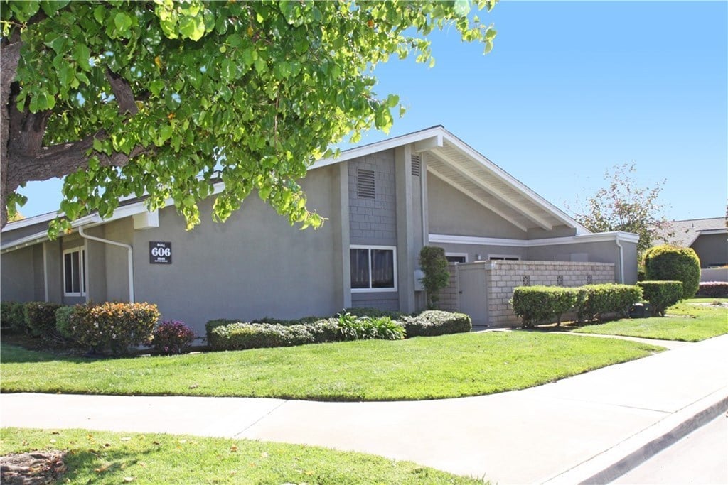 8646 Butte Cir #606A