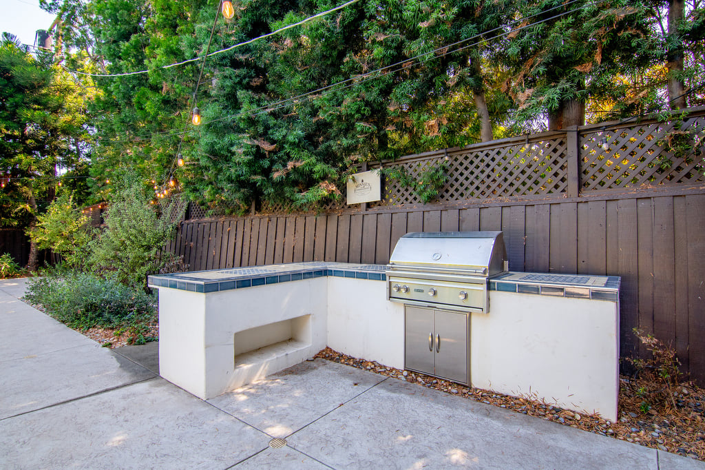 552 Wilcox Avenue