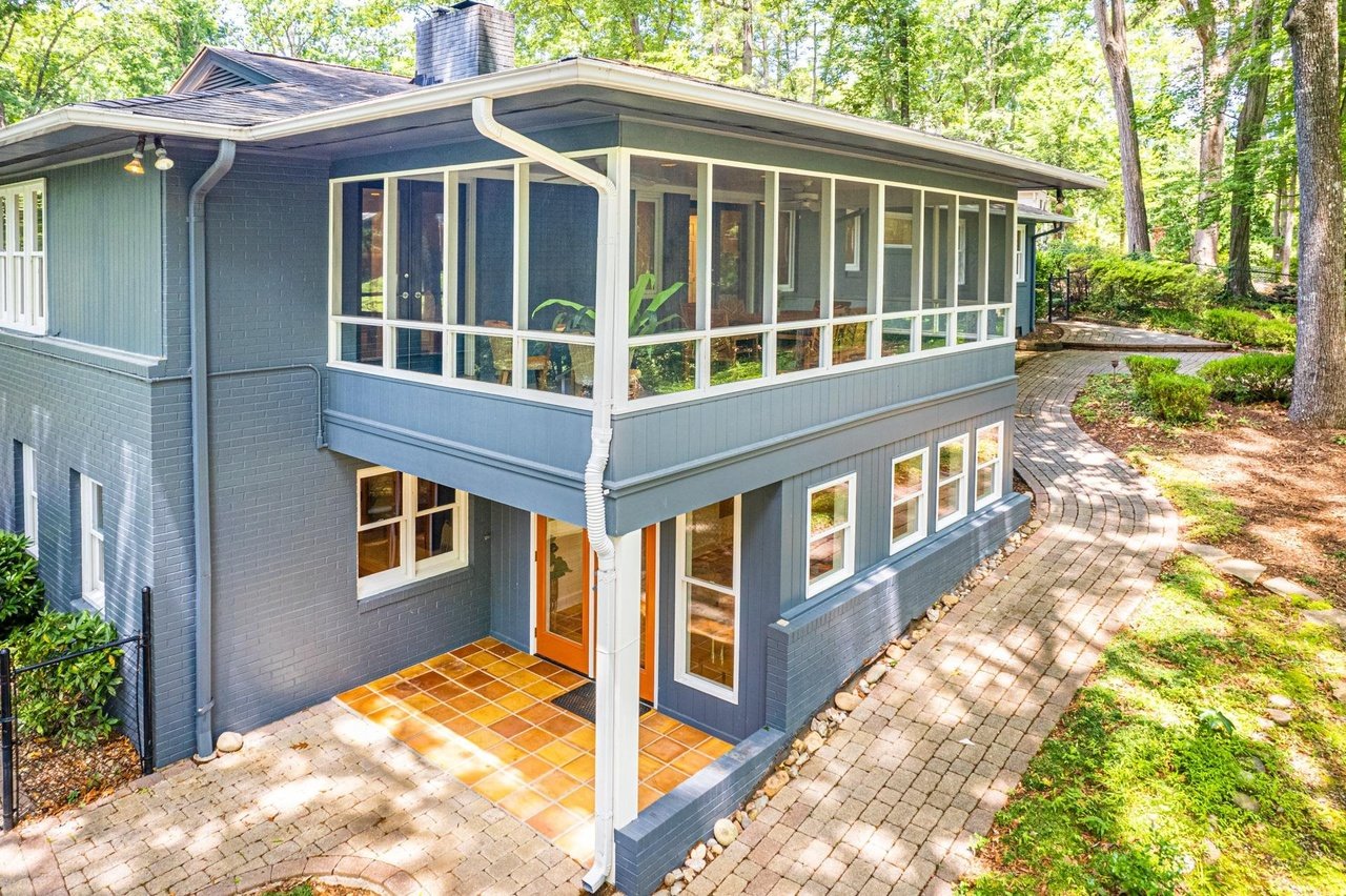 1126 Sourwood Dr