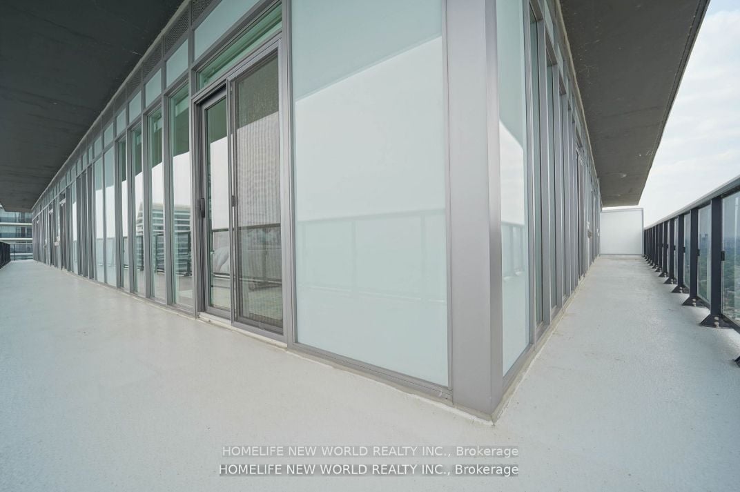 RARE PENTHOUSE OPPORTUNITY IN MIMICO