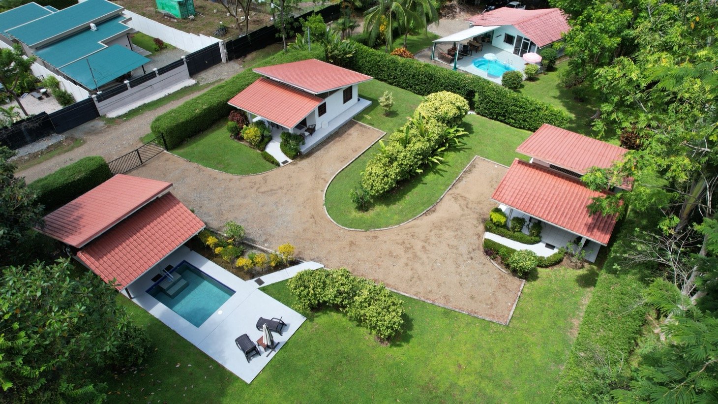 Home, 2 Rental Cabinas & Expansion Potential in Ojochal