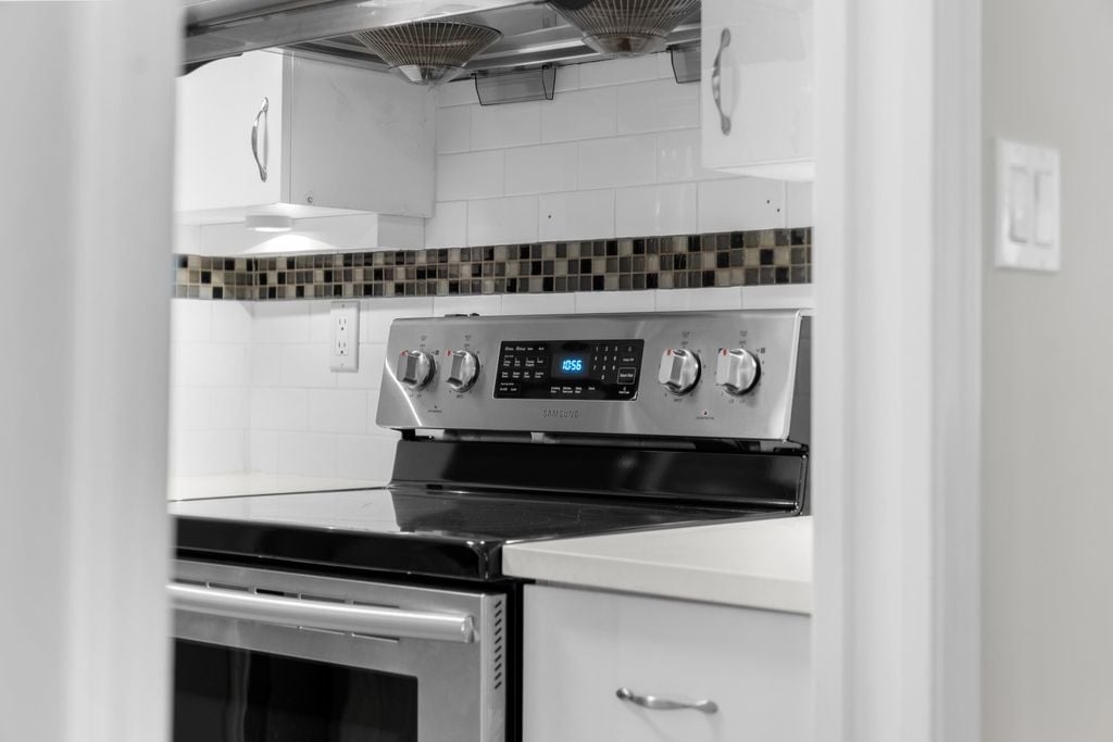 2885 E Kent Ave N, Unit 16