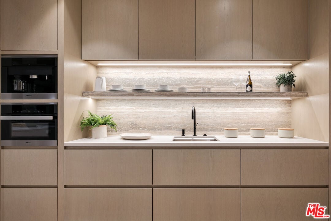 5376 Round Meadow Rd