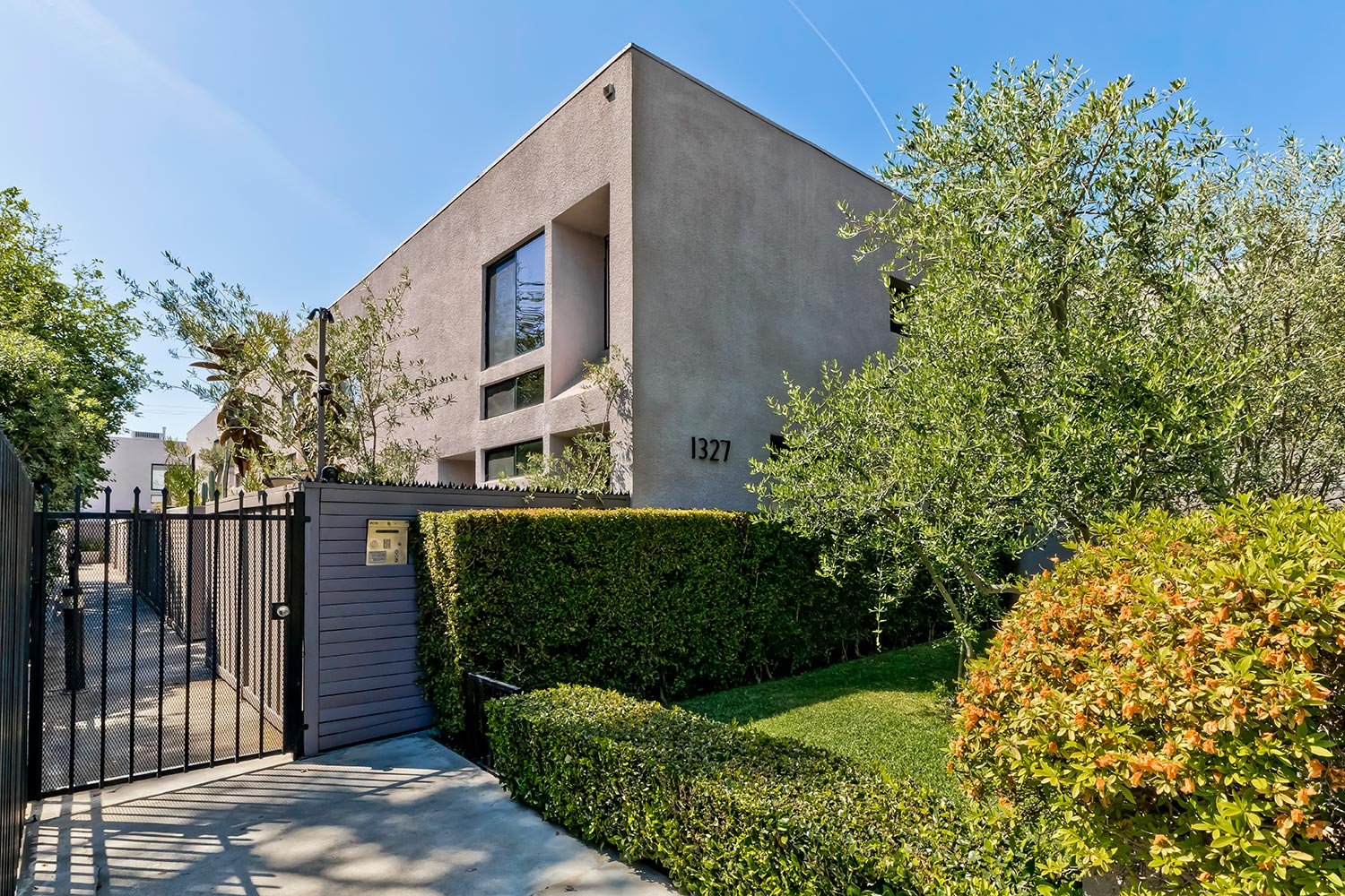 1327 Havenhurst Unit #10
