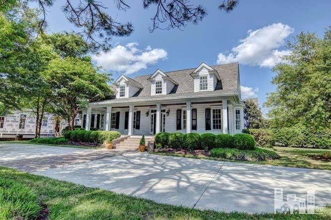 1702 Verrazzano Dr