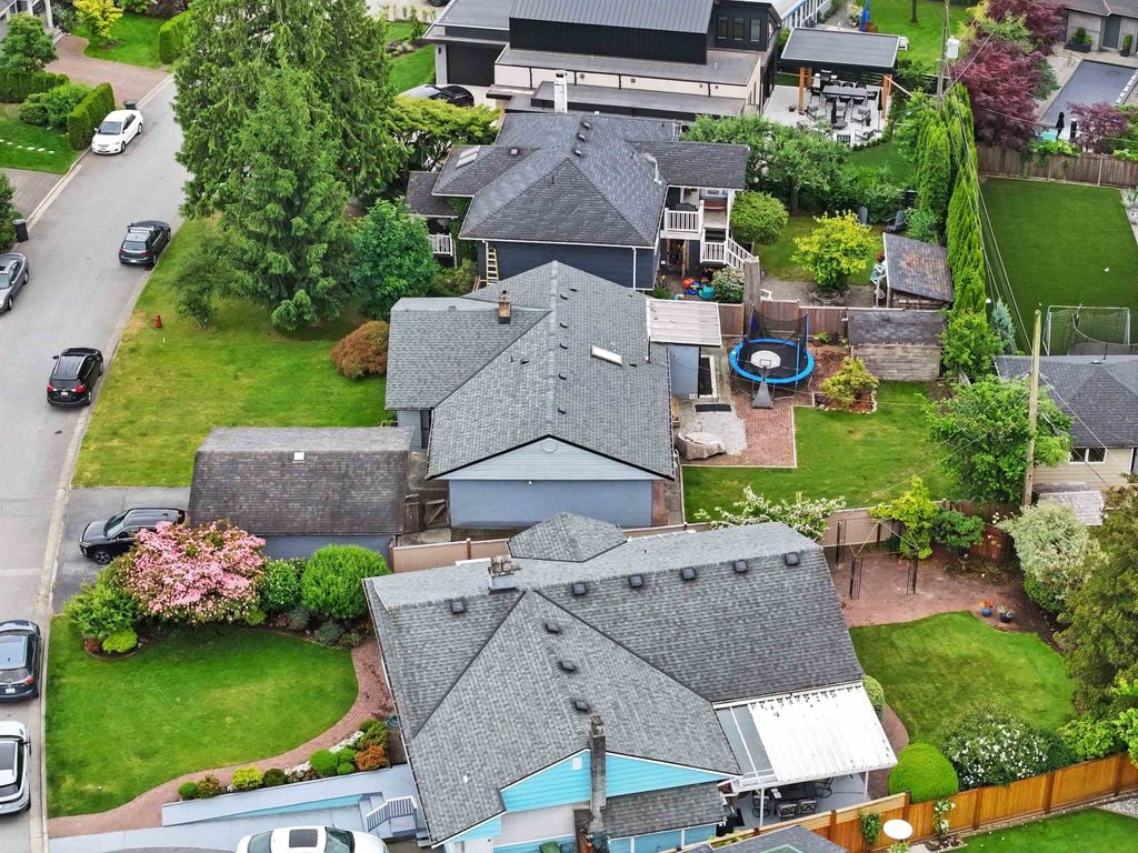 3149 Beverley Cres