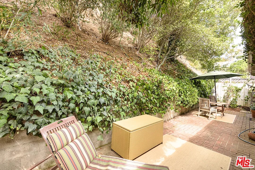 1115 N Beverly Glen Blvd