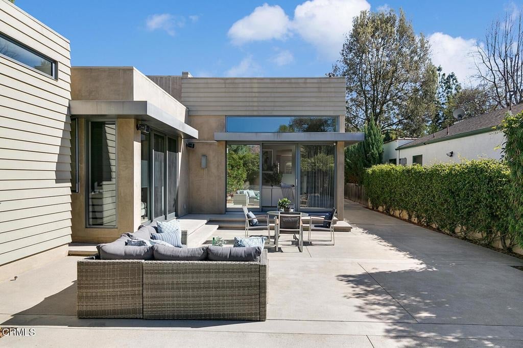 1425 Linda Vista Avenue