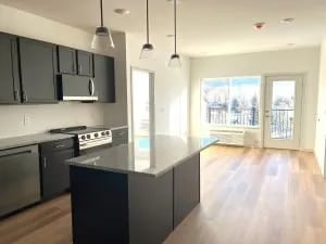 The Cottonwoods at Mid Valley