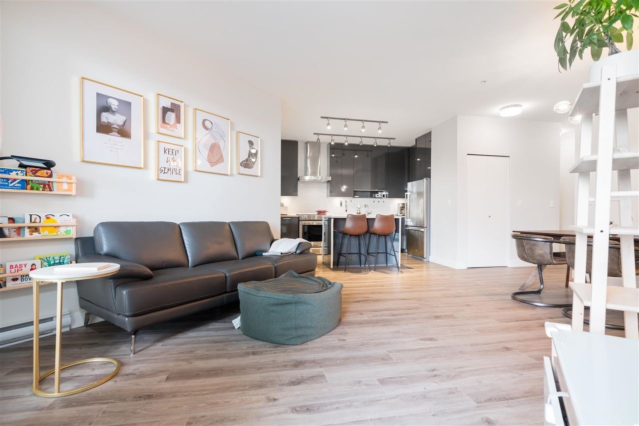 1768 Gilmore Ave, #303