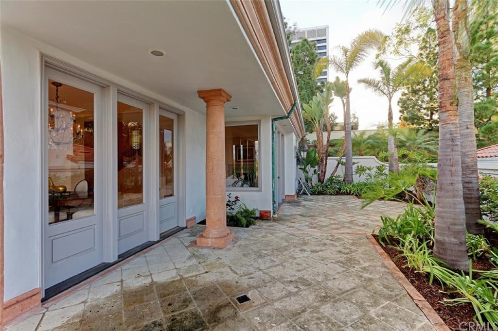 30 Canyon Fairway Dr, Newport Beach, CA 92660