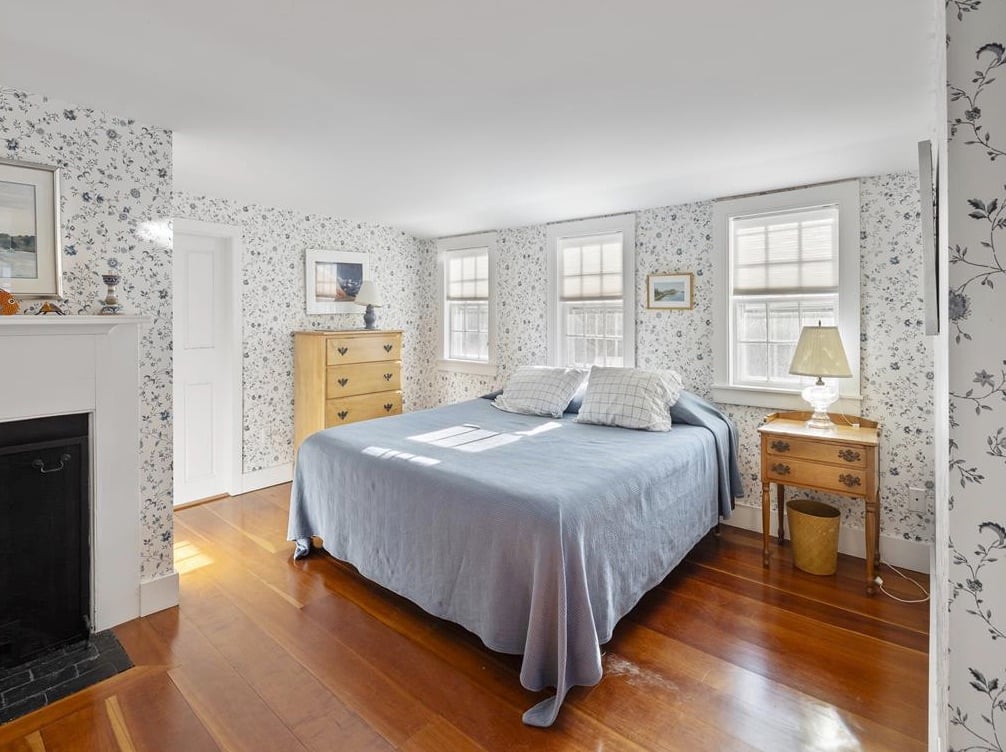 50 Cooke St