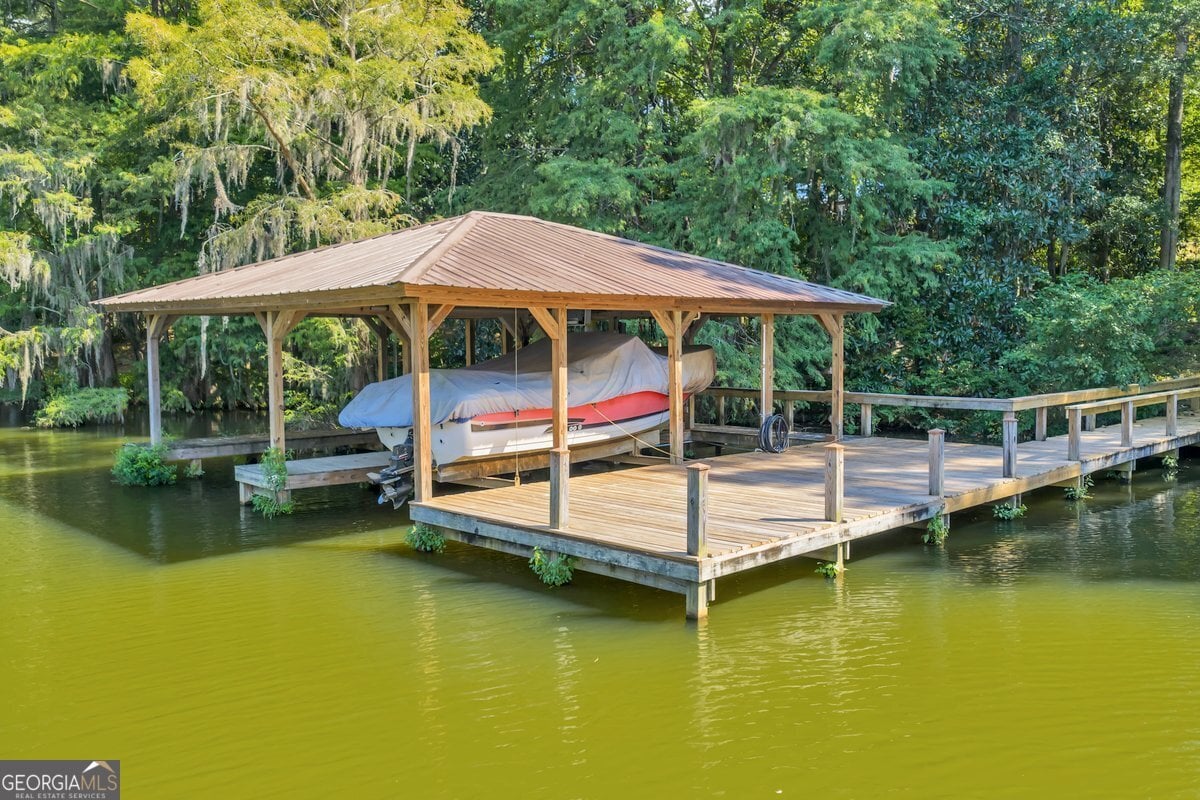 126 S Cedar Creek Rd