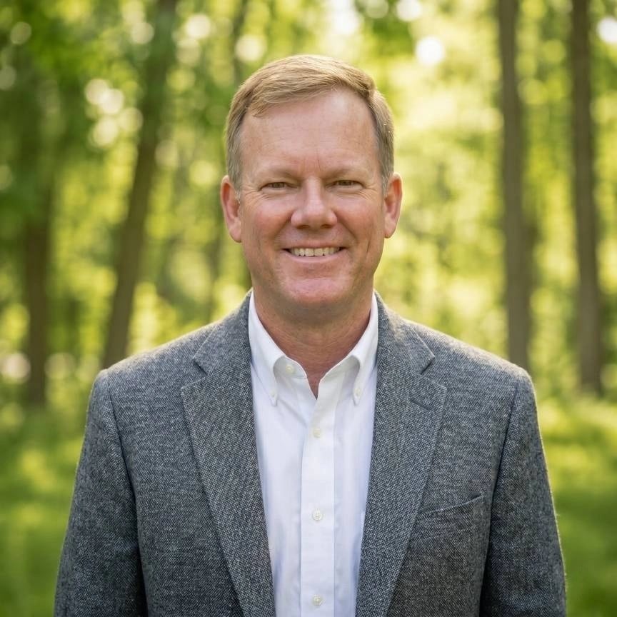 Dave Bowser Listings.com real estate agent headshot