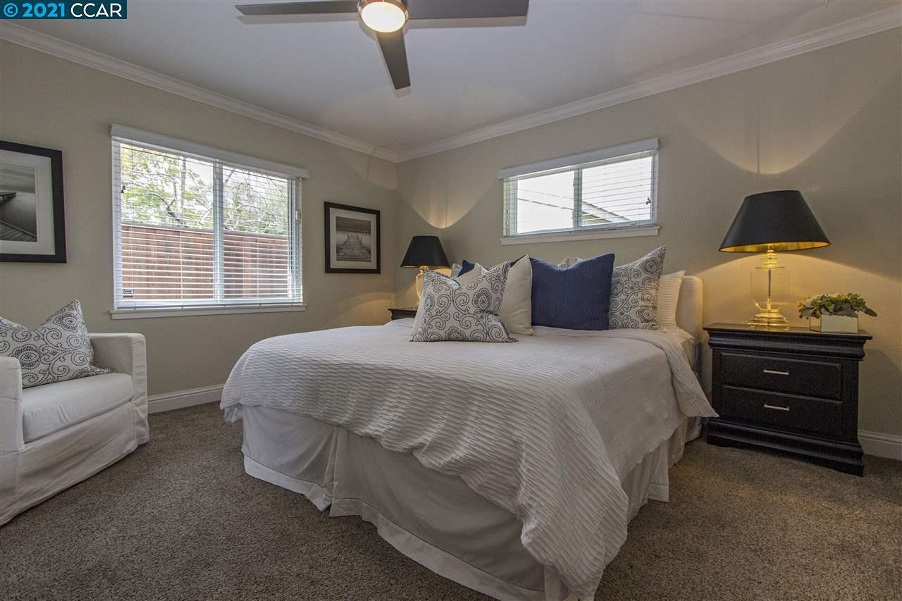 3320 S Lucille Ln