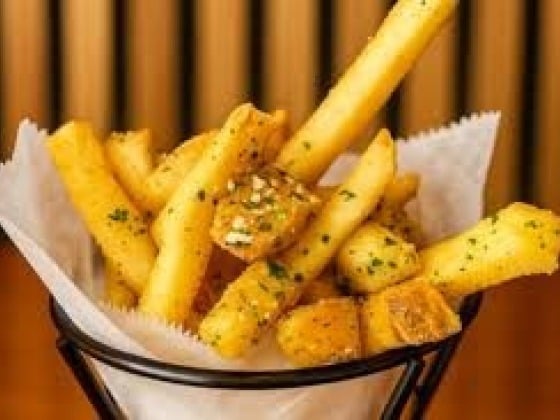 Lincoln Park Corner Kitchen