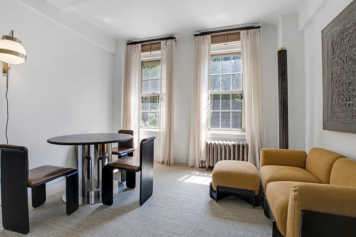24 5th Avenue #306