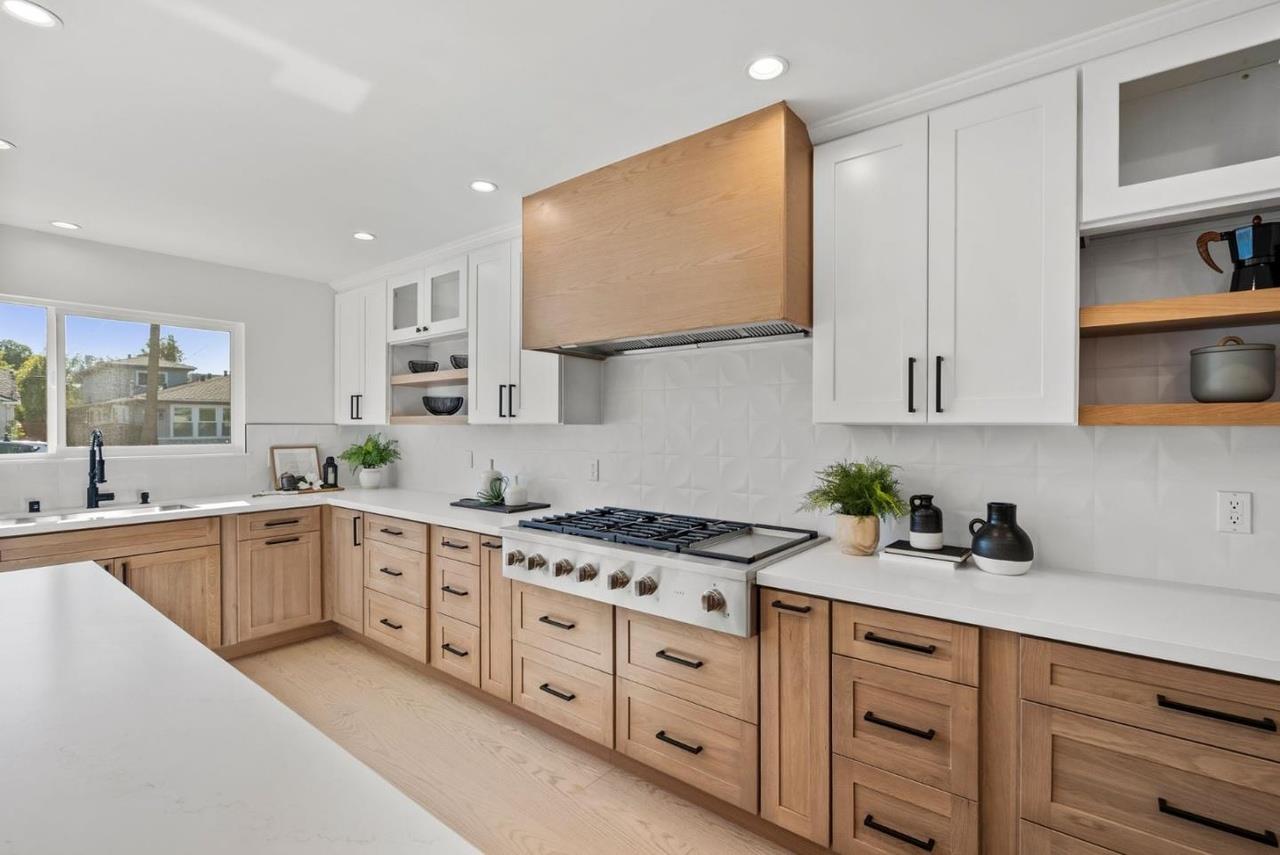 211 Serena Way