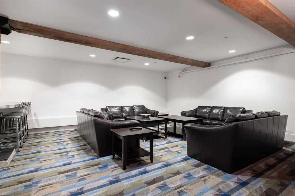 388 W 1st Ave, #206