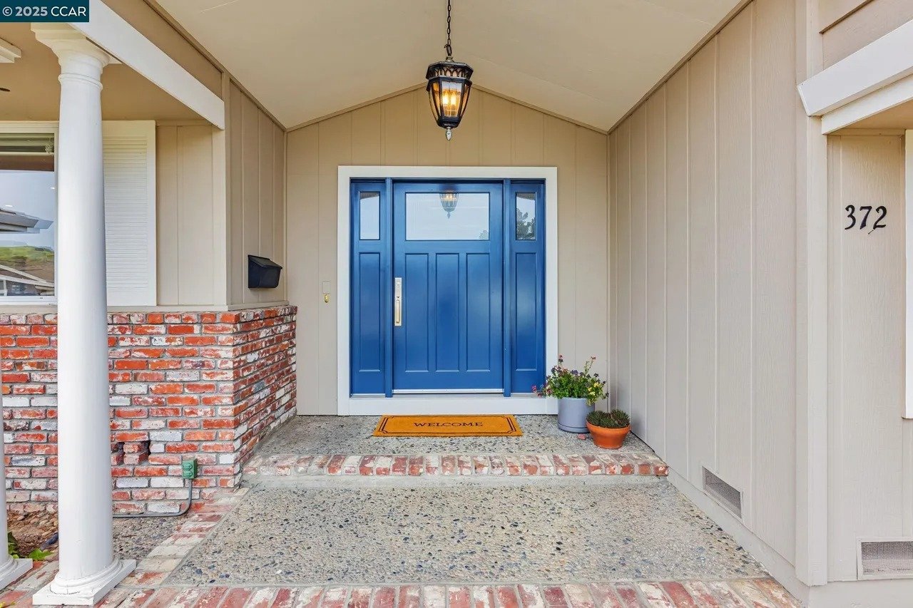 372 Birchwood Dr