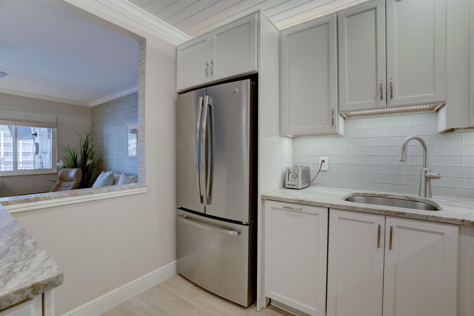 111 Shore Court Ct # 305