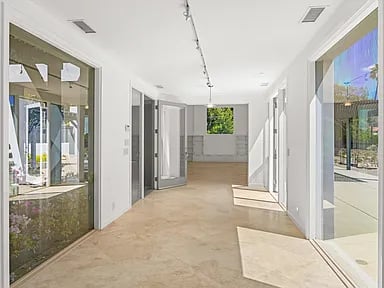 2694 Sycamore Canyon Rd