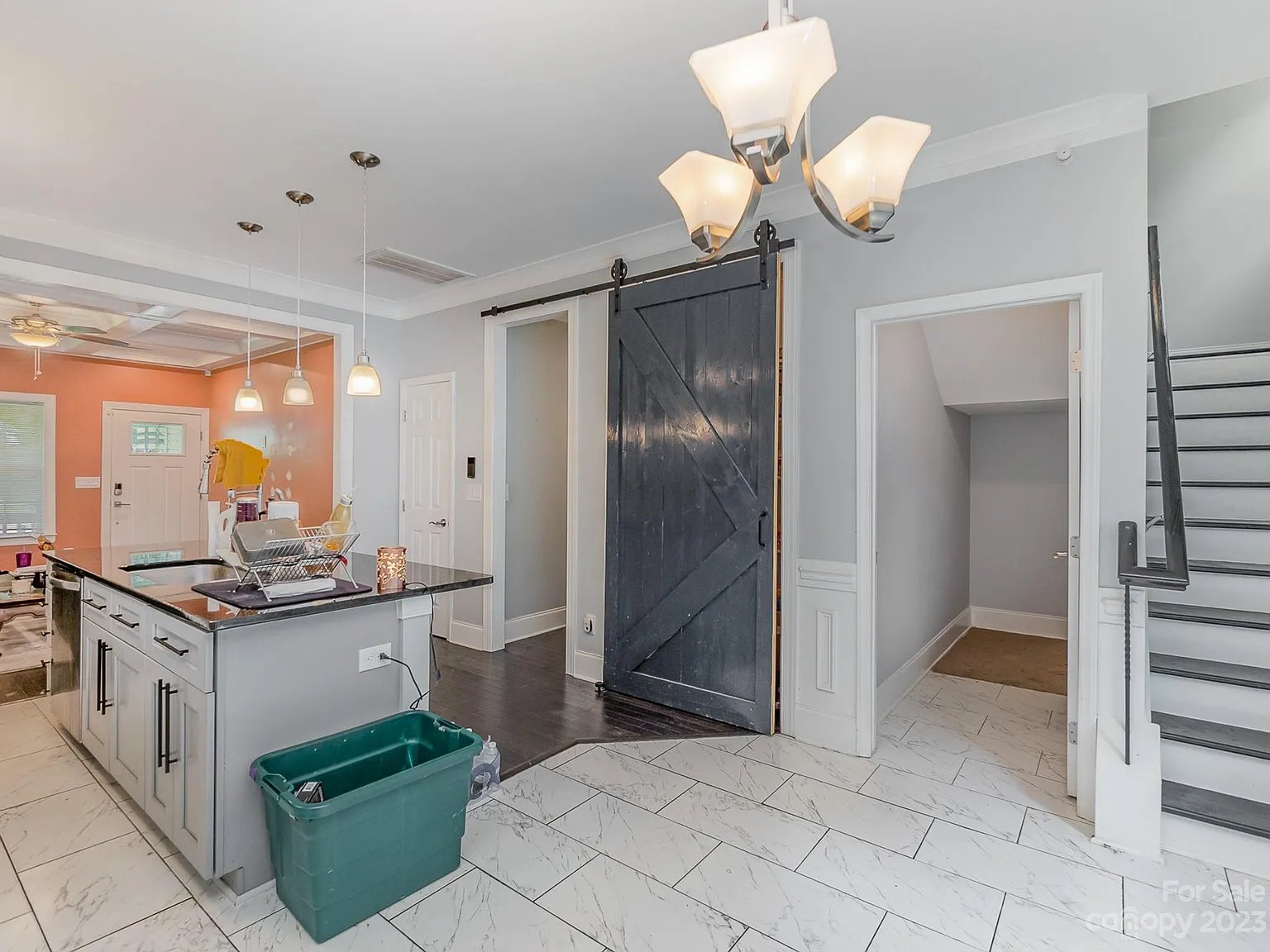 2315 Sunset Blvd