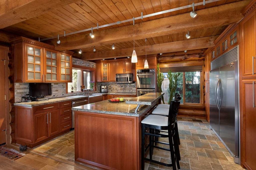 41379 Dryden Rd