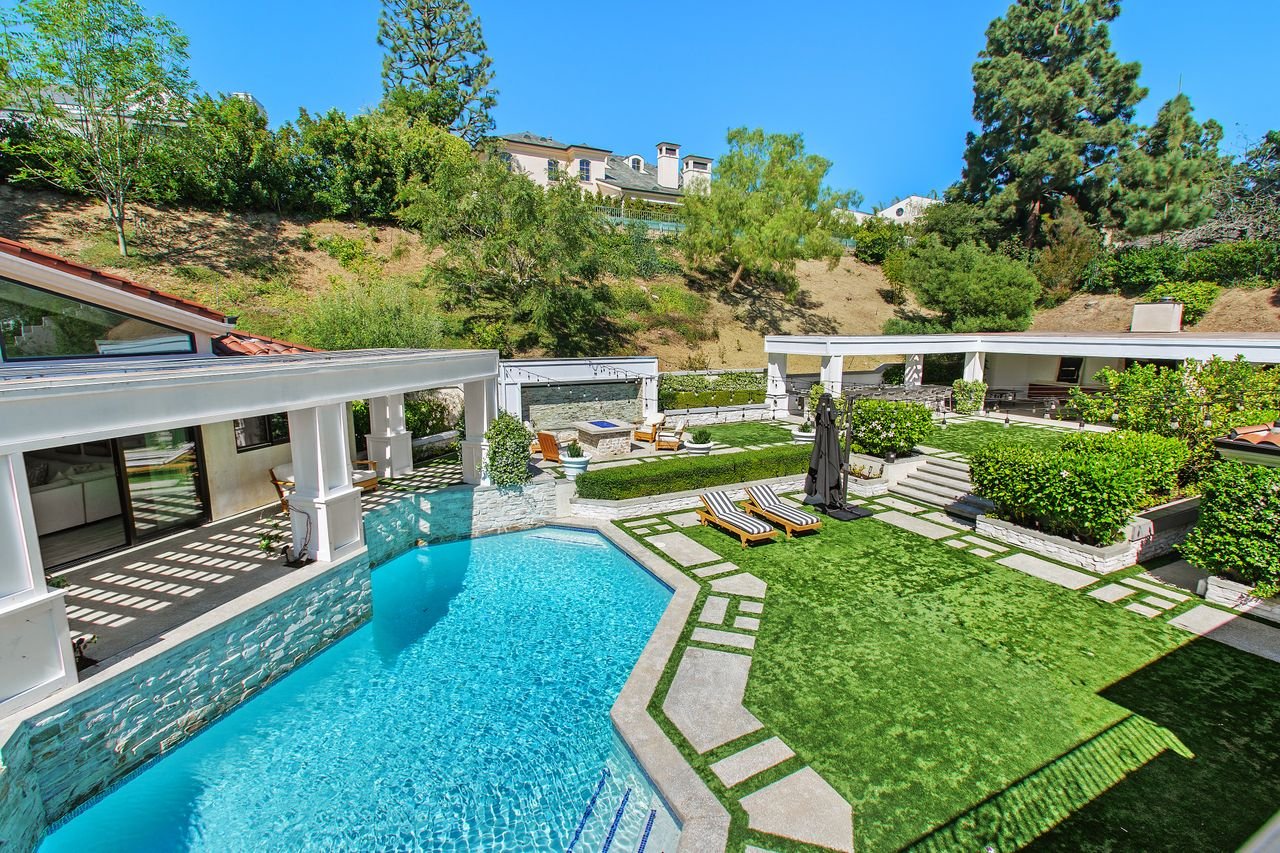 Luxury Estate in Big Canyon