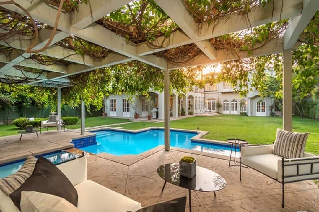 Oasis Opulent