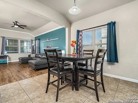 8419 Cedar Mdws