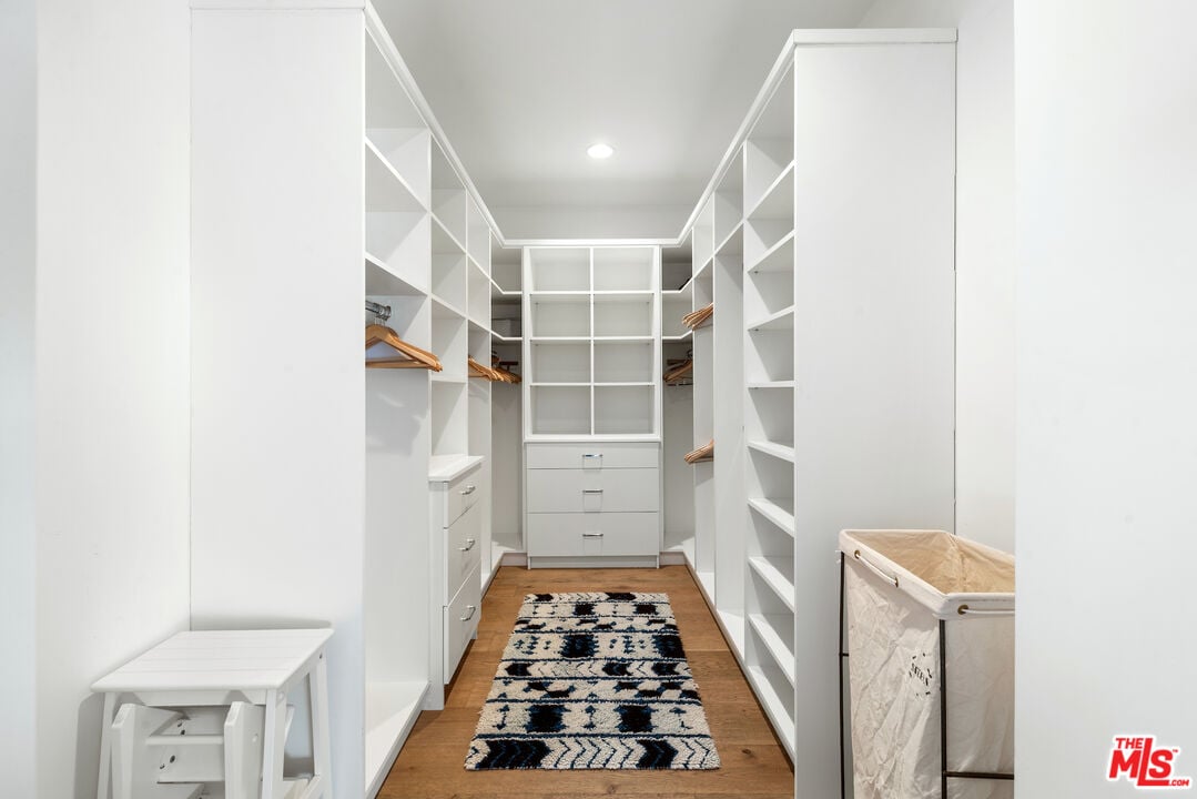 1088 Marco Pl