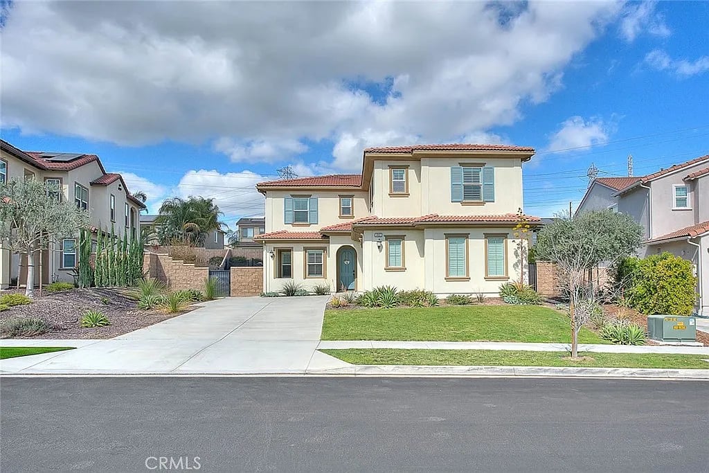 5912 Nisa Dr