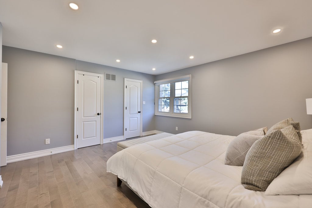 164-2120 Rathburn Rd E
