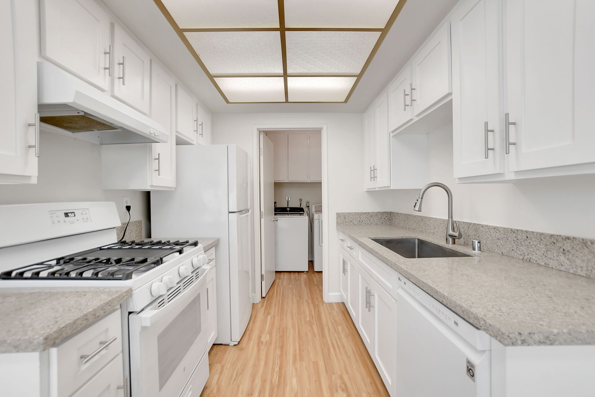 1460 Forest Glen 4