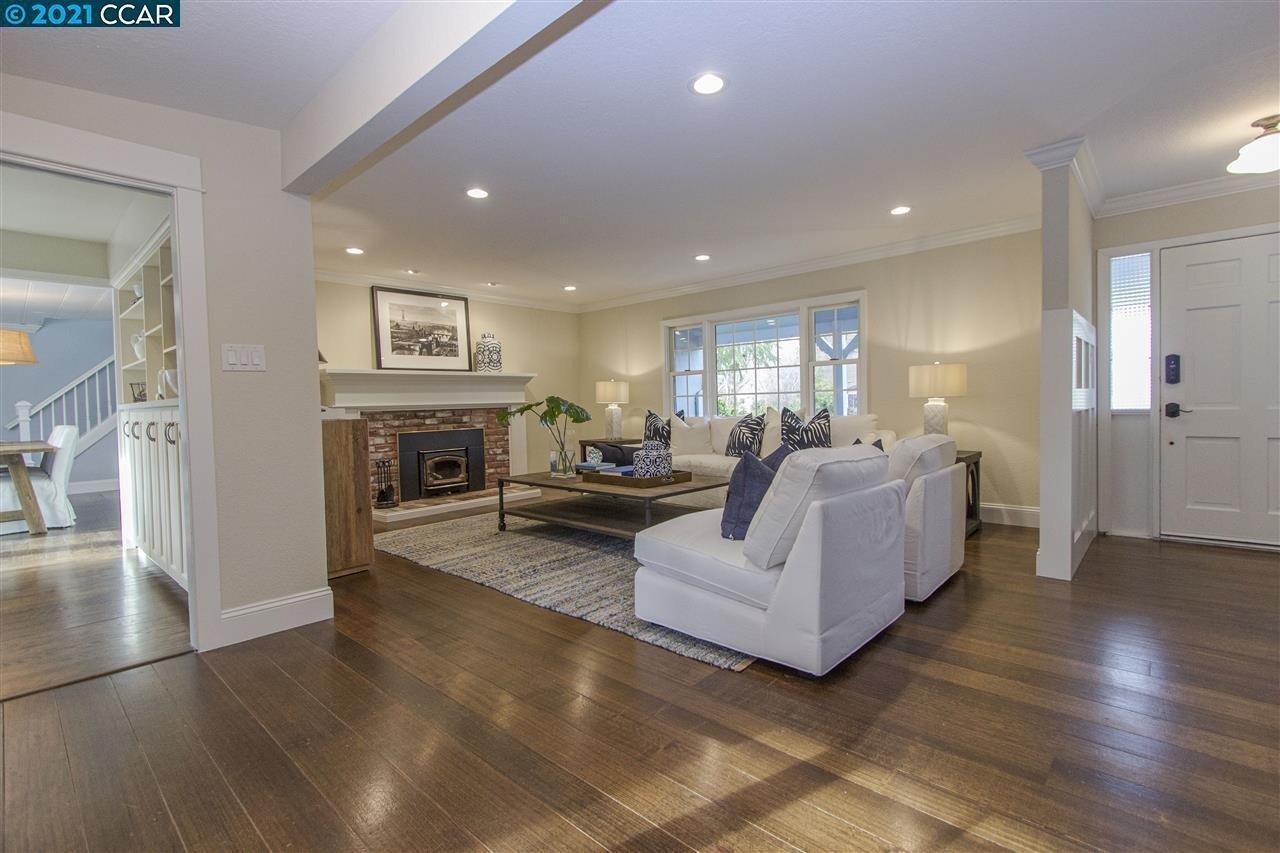8 Foothill Park Ter
