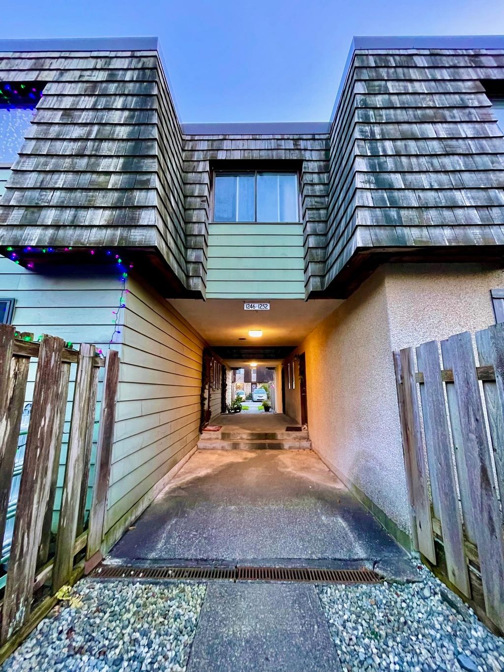 1250 Premier St
