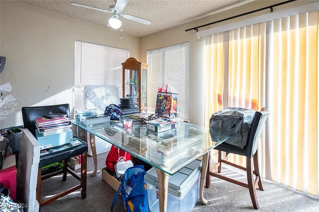 582 Grimsby Ave
